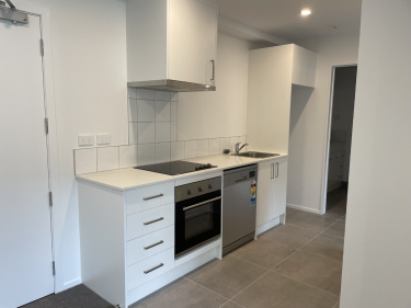 G07/28C Eileen Newey Place