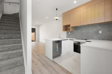 12 Tokarewa Close