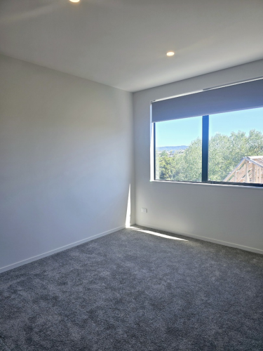 2/11 Seymour Road