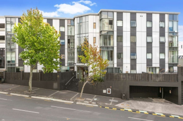 4C/15 Nelson St