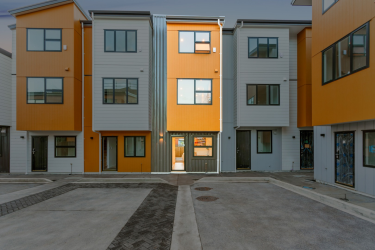 8/28 Lavelle Road