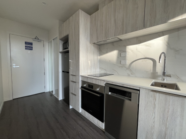 408/2b Augustus Terrace