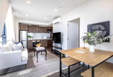 705/2b Augustus Terrace