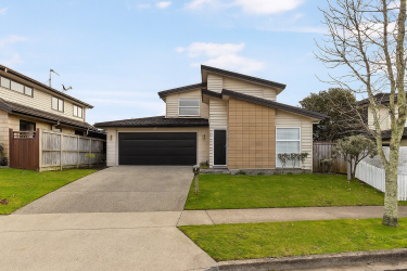 26 Riviera Drive