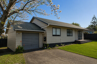 2/141 Finlayson Ave