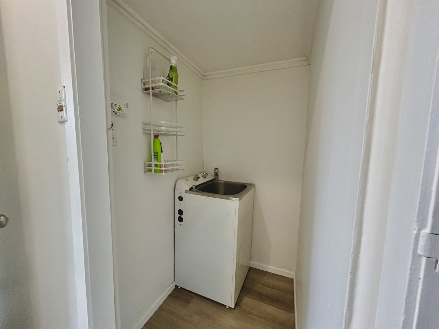 Prime location plus affordable rent! - photo 11