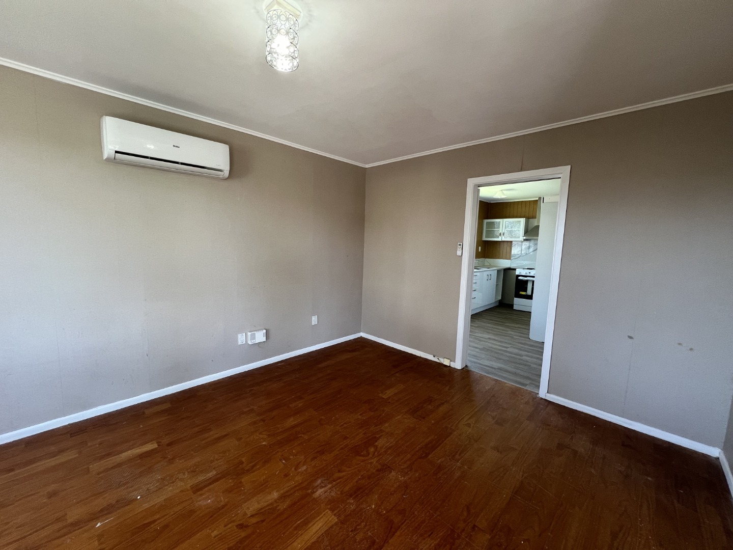 Renovated Family Home in Prime Henderson Location - photo 10