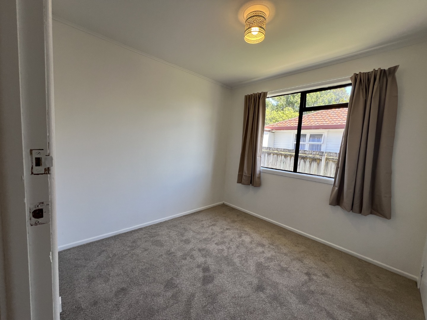 Renovated Family Home in Prime Henderson Location - photo 7