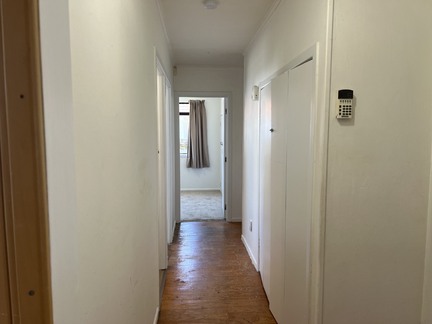 Renovated Family Home in Prime Henderson Location - photo 4