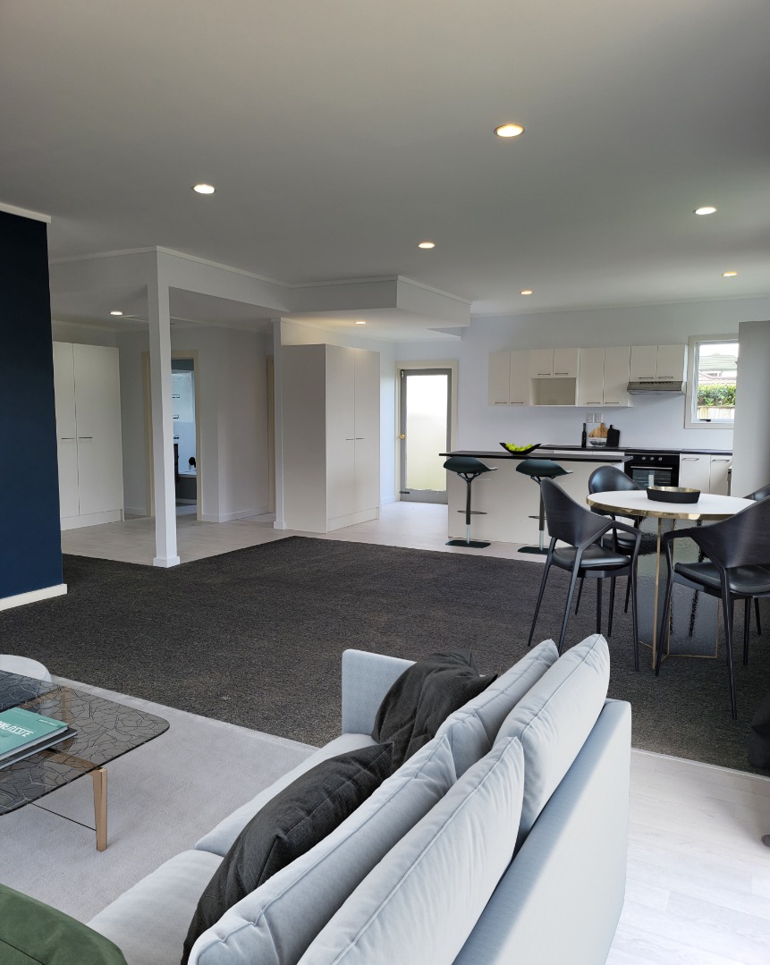New Kitchen & Large Living with 4 dbl bedrooms 2 bathrooms 3 toilets - photo 3