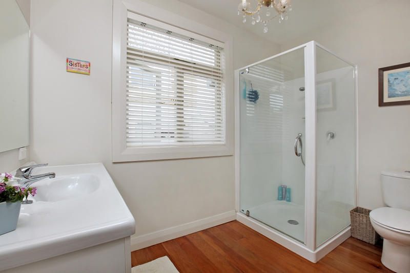 Large spacious bungalow in a great part of town - photo 12