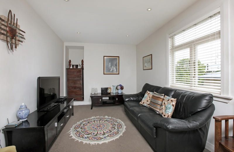 Large spacious bungalow in a great part of town