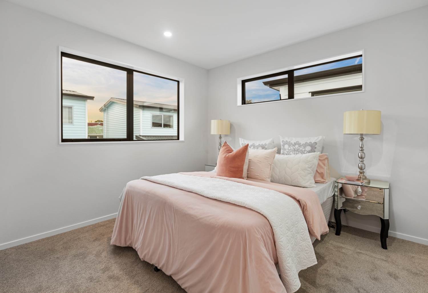 Modern 4-Bedroom Family Home – Stylish, Spacious & Low Maintenance Living - photo 4