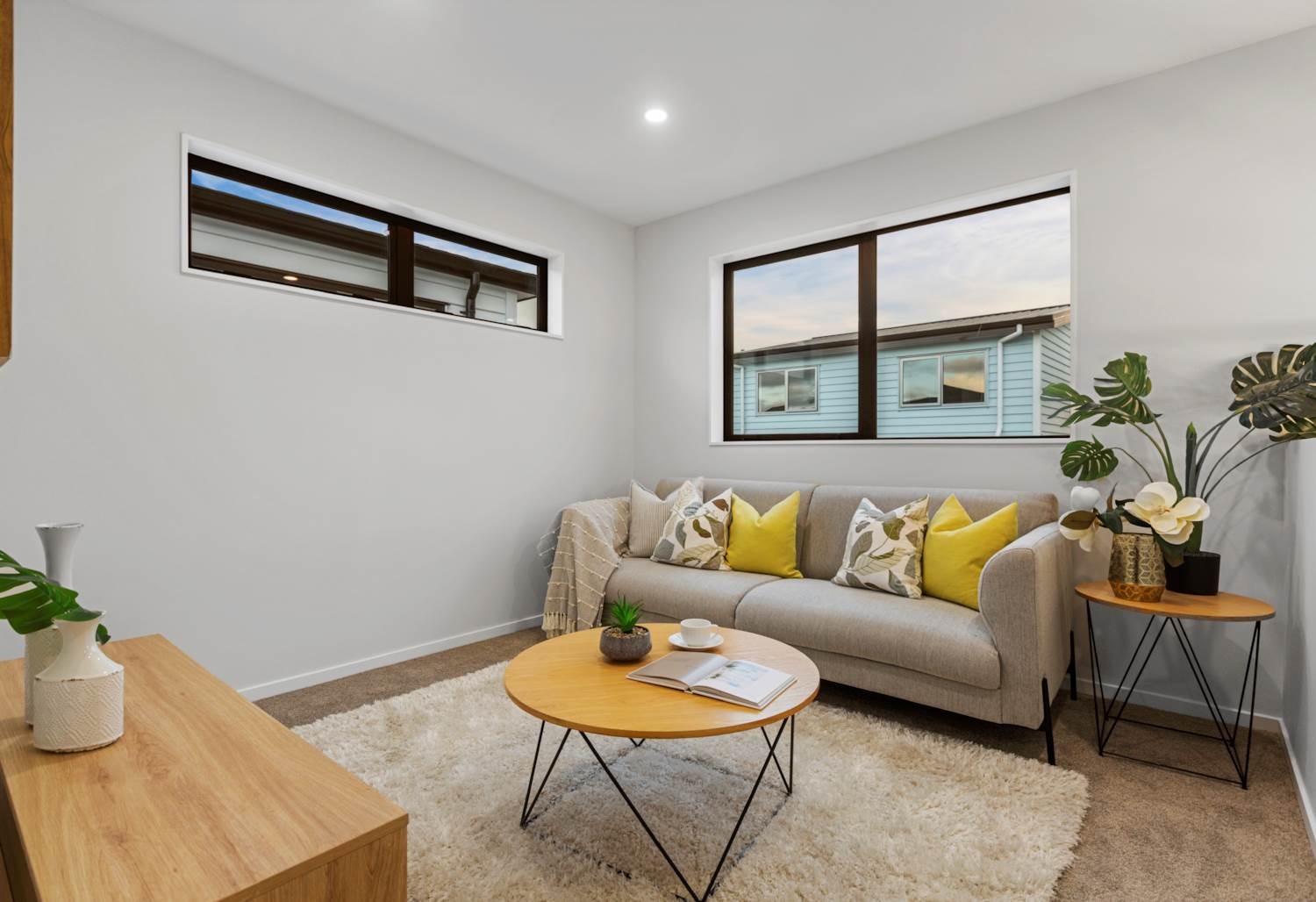 Modern 4-Bedroom Family Home – Stylish, Spacious & Low Maintenance Living - photo 9