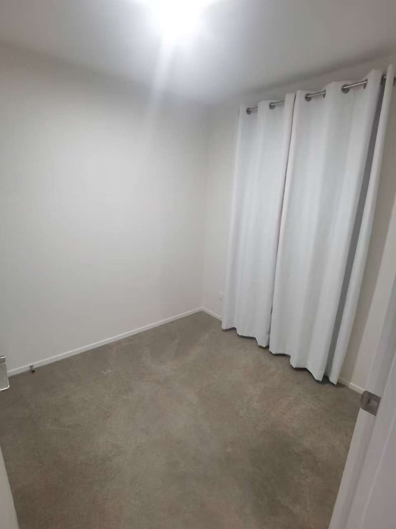 The beautiful new 4-bedroom home is located in the heart of Manurewa - photo 7