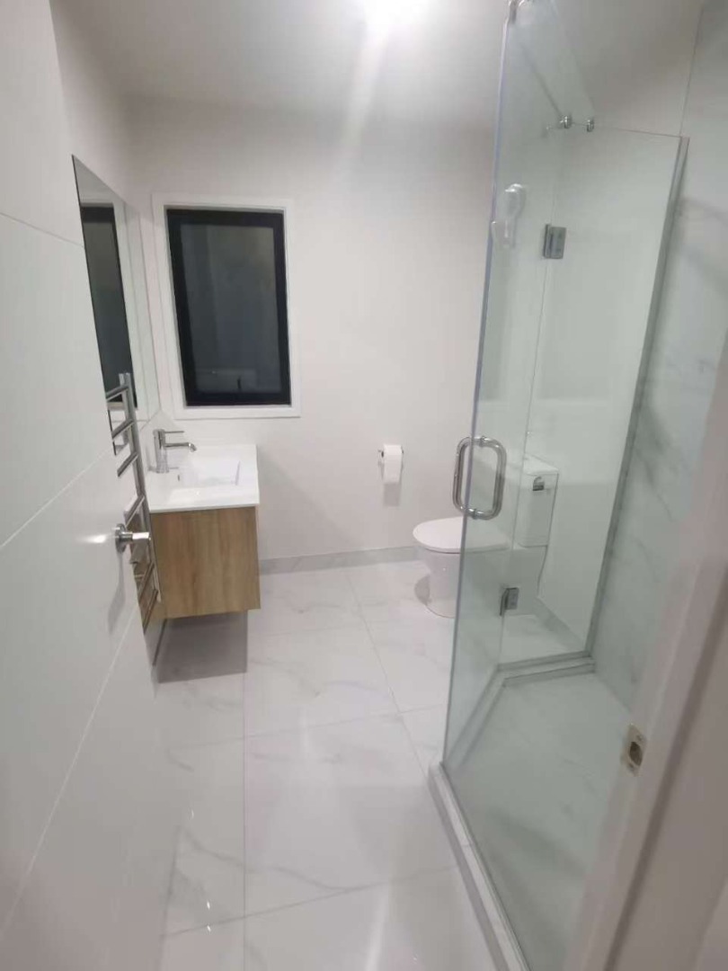 The beautiful new 4-bedroom home is located in the heart of Manurewa - photo 12