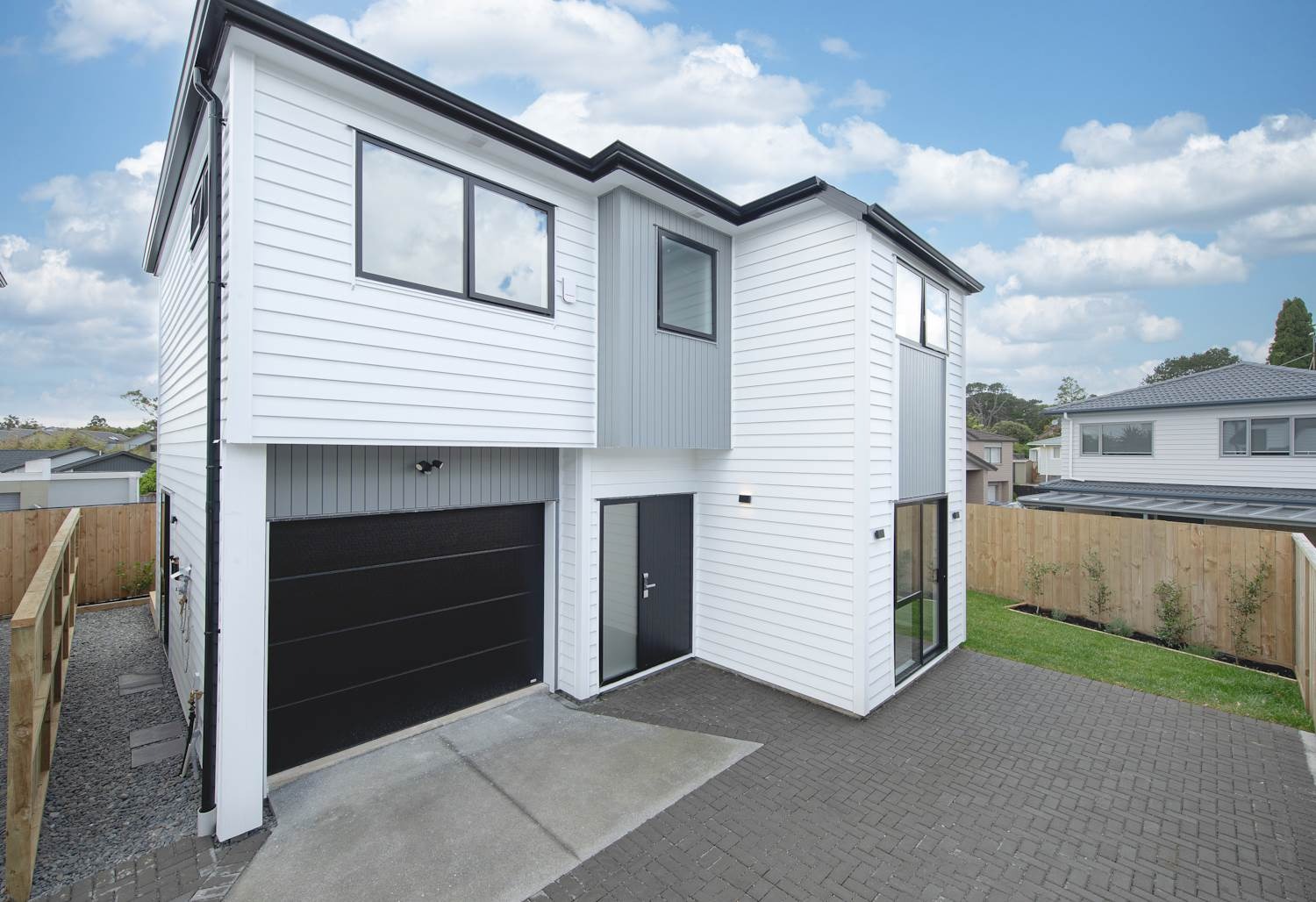 Modern 4-Bedroom Family Home – Stylish, Spacious & Low Maintenance Living - photo 16