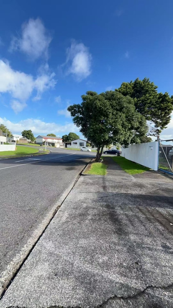 Freshly Refreshed Family Home – Ready to Move In! - photo 8