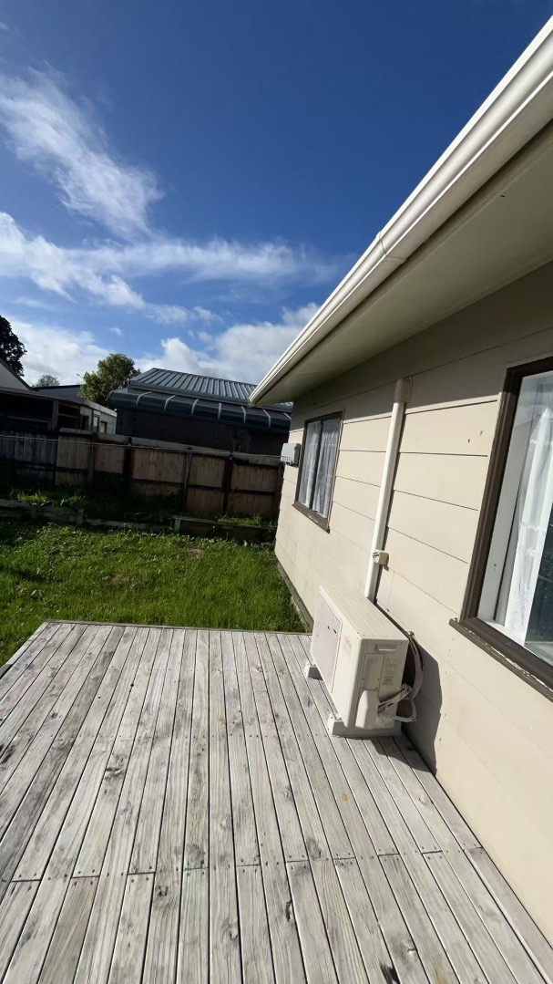 Freshly Refreshed Family Home – Ready to Move In! - photo 11