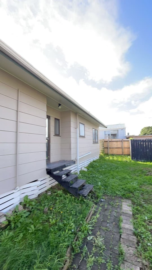 Freshly Refreshed Family Home – Ready to Move In! - photo 12
