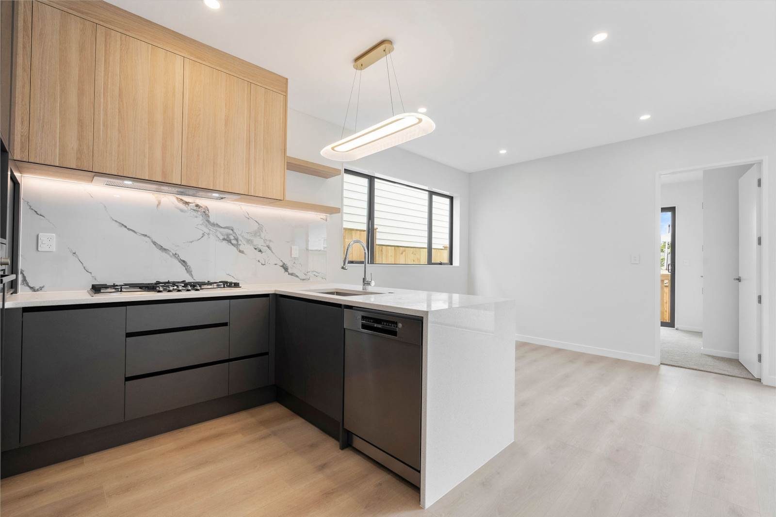 Brand New Family Home in Double Westlake & Campbells Bay School Zones - photo 4