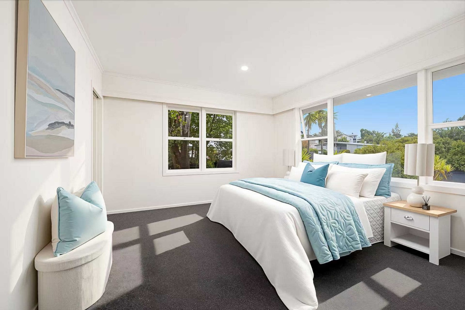 Suitable for Families or Professionals seeking quality and space in a prime location. - photo 13