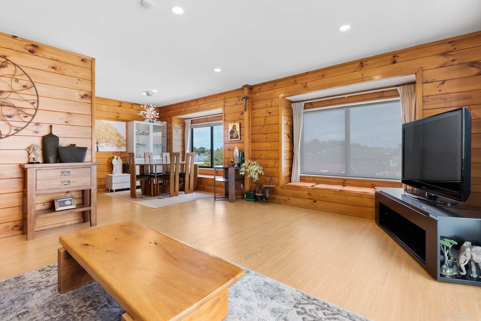 Situated on a gently elevated, single-level site in the heart of Mount Roskill - photo 4