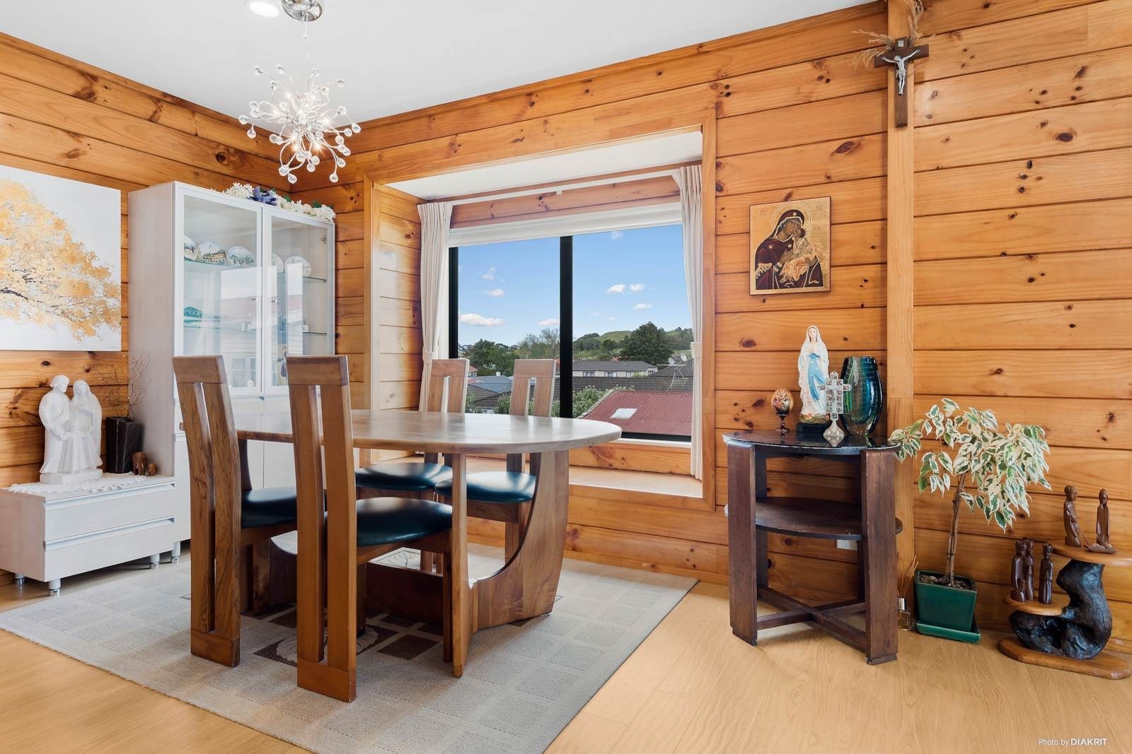 Situated on a gently elevated, single-level site in the heart of Mount Roskill - photo 5