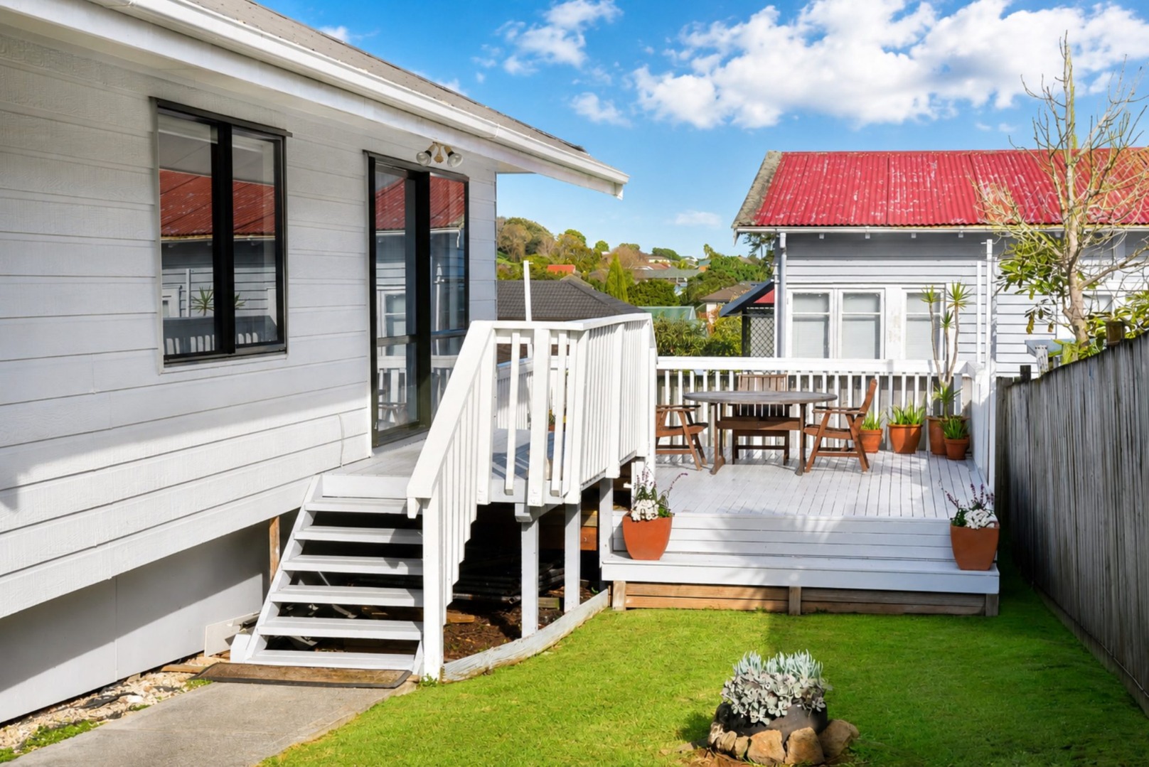 Situated on a gently elevated, single-level site in the heart of Mount Roskill