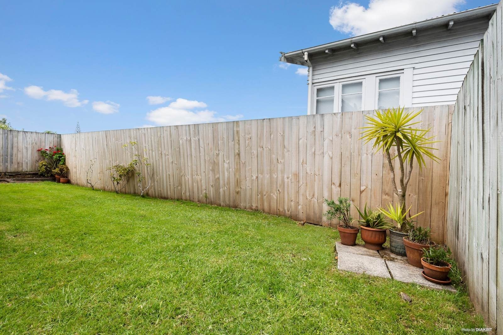 Situated on a gently elevated, single-level site in the heart of Mount Roskill - photo 16