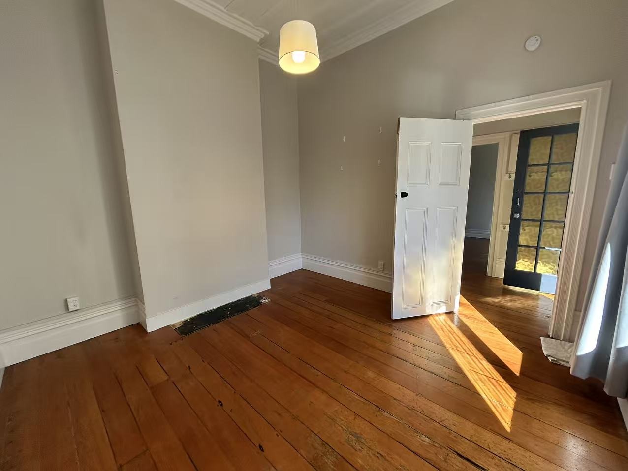 Spacious 3-Bedroom Villa in Prime Mount Eden Location - photo 10