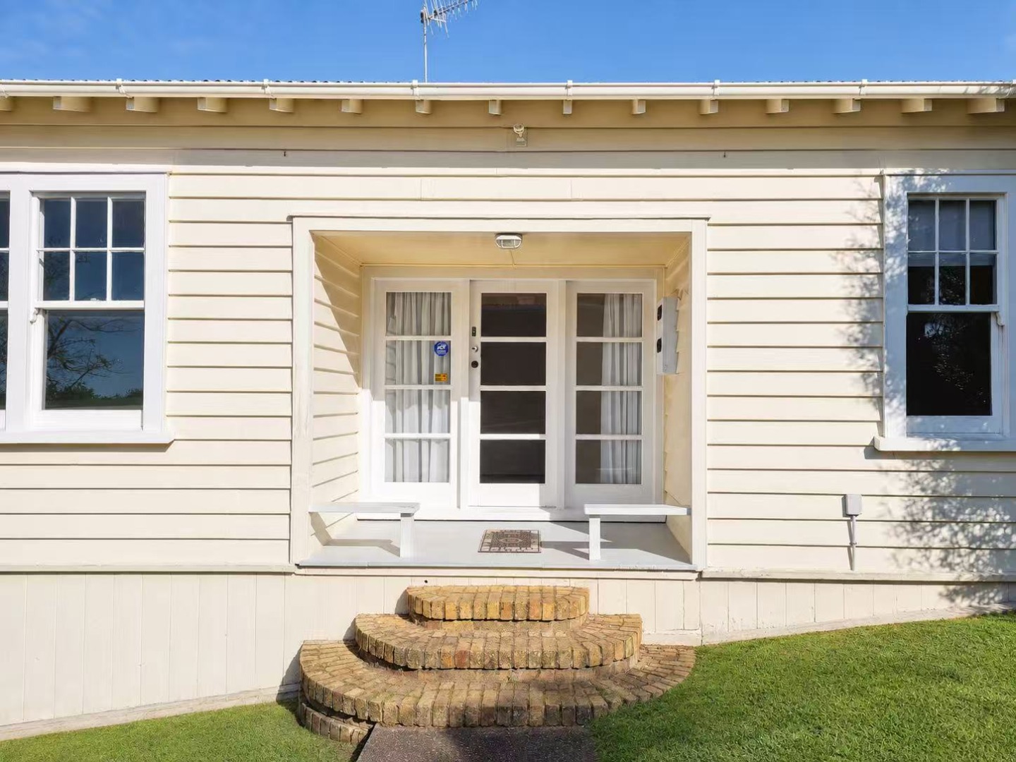 Positioned in one of Remuera's most desirable and peaceful streets - photo 3