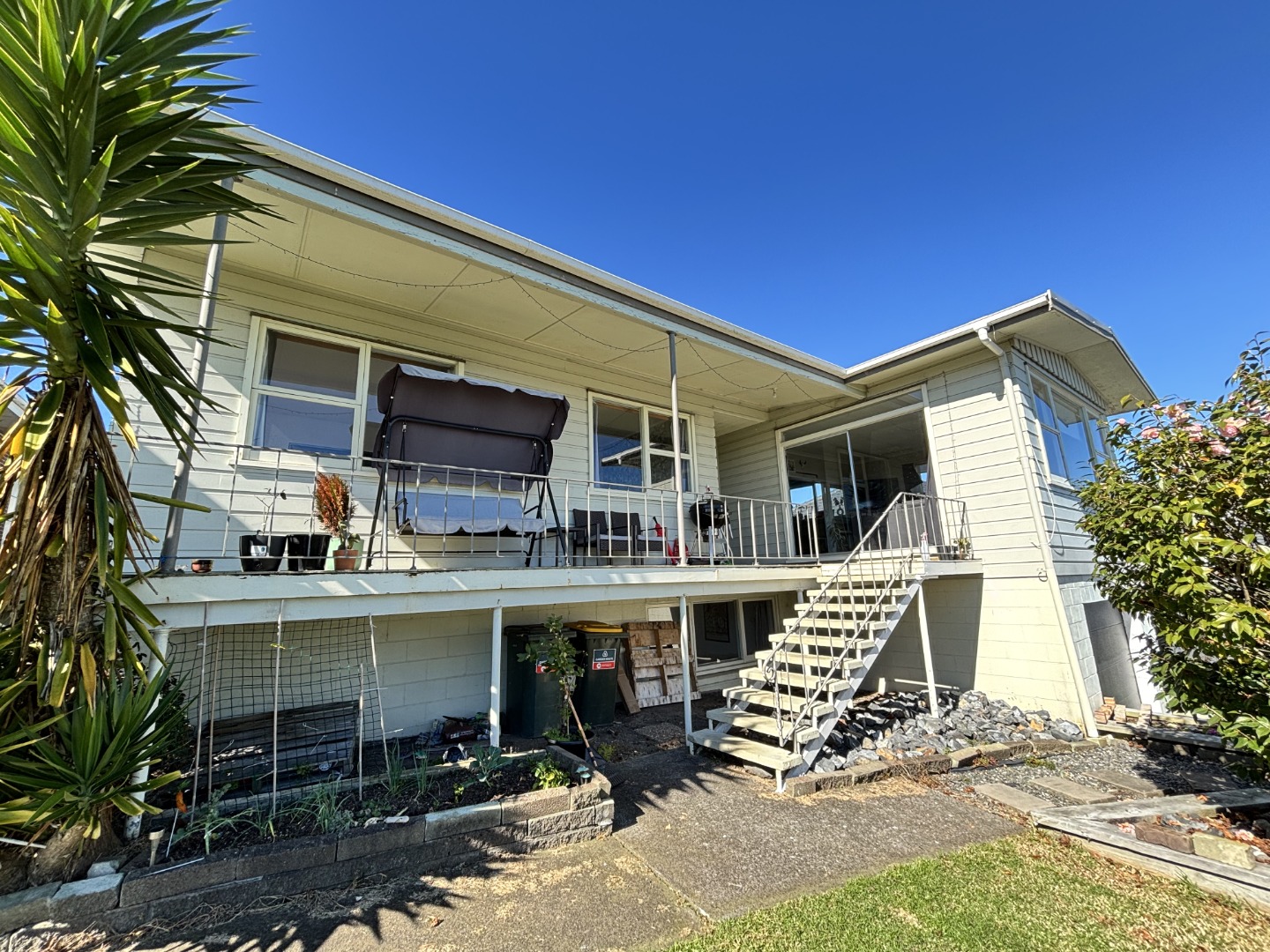 Professional Family Home for Rent in Pakuranga, Auckland - photo 18