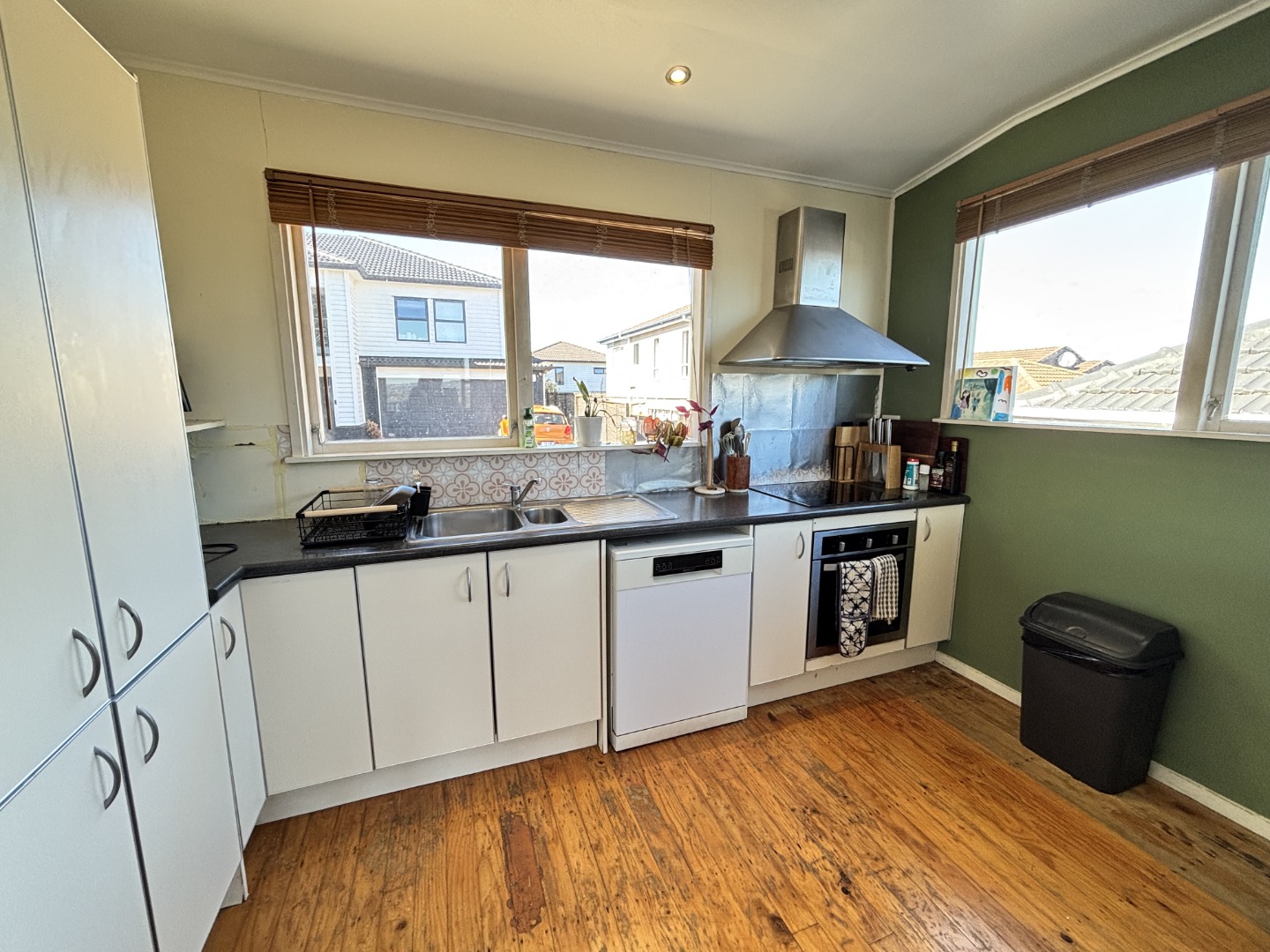 Professional Family Home for Rent in Pakuranga, Auckland - photo 8