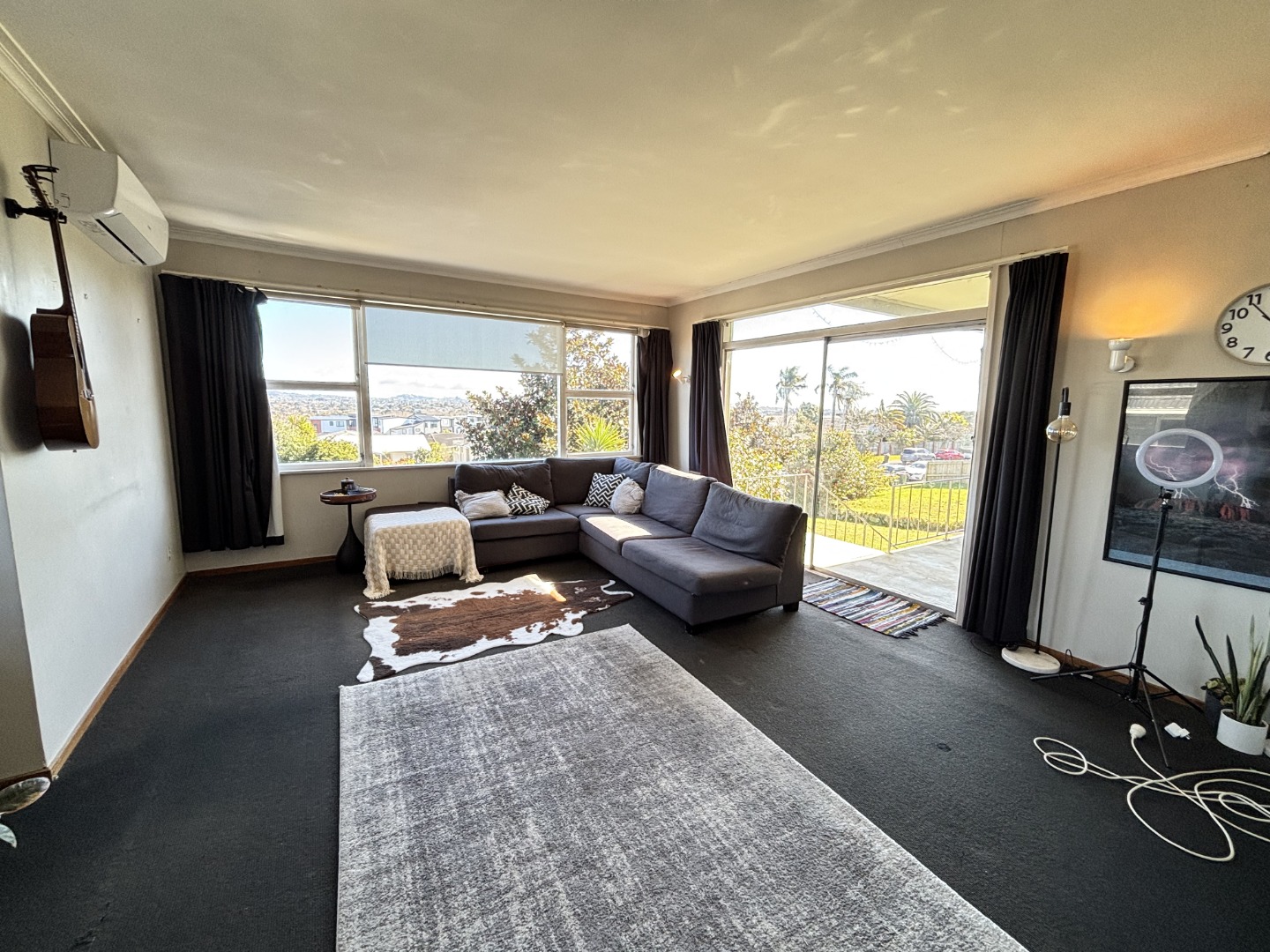 Professional Family Home for Rent in Pakuranga, Auckland - photo 2