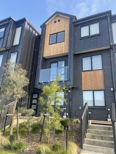 7 Longshore Drive