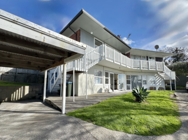 2/6 Hobday Place