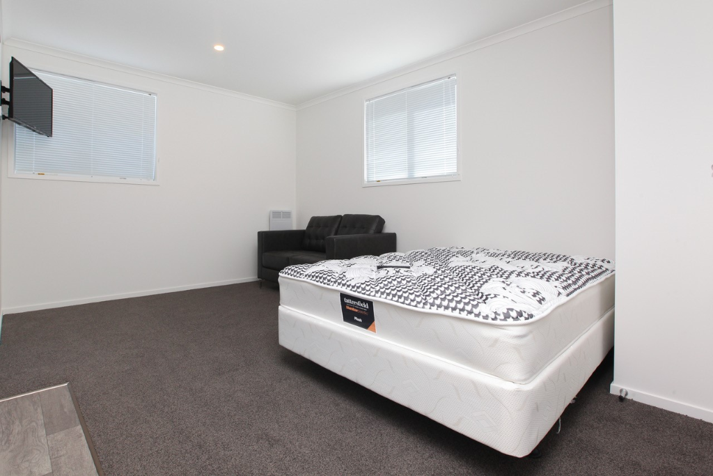 2/7 Hibiscus Avenue (Room B)