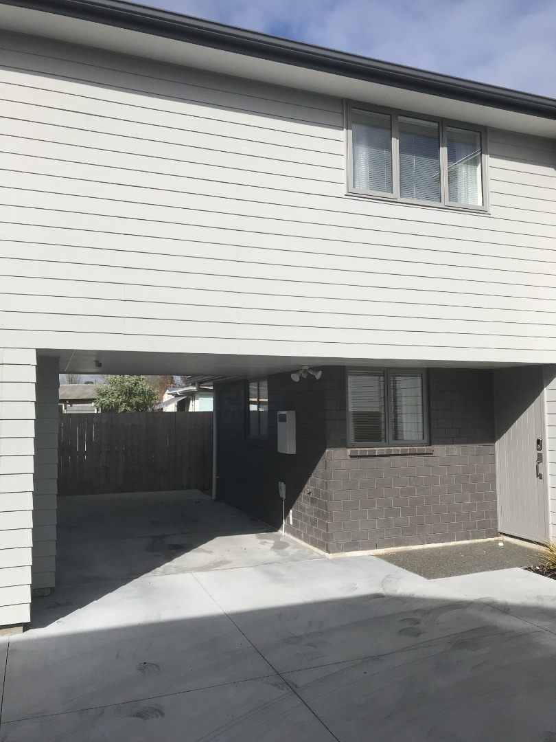 2/30 Beatty Street (Room D)