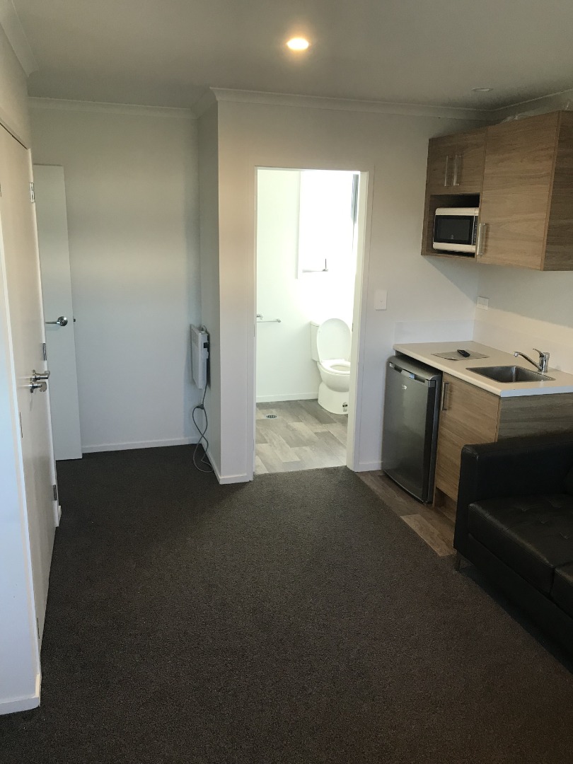 2/30 Beatty Street (Room D)