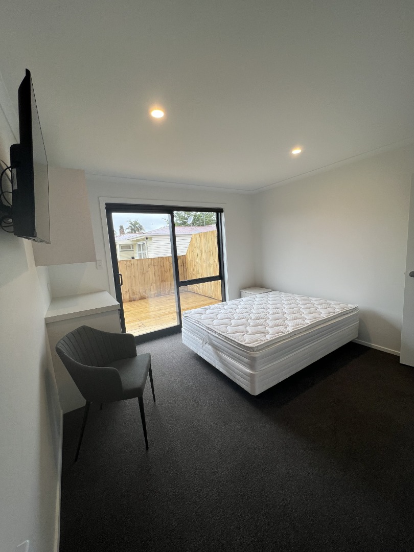 1/5 Ford Street (Room B)