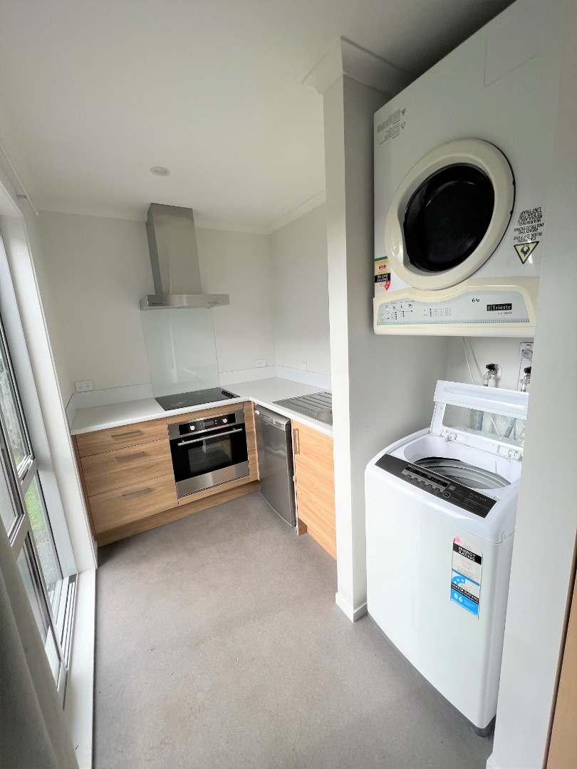 31 Sandleigh Road (Room D)