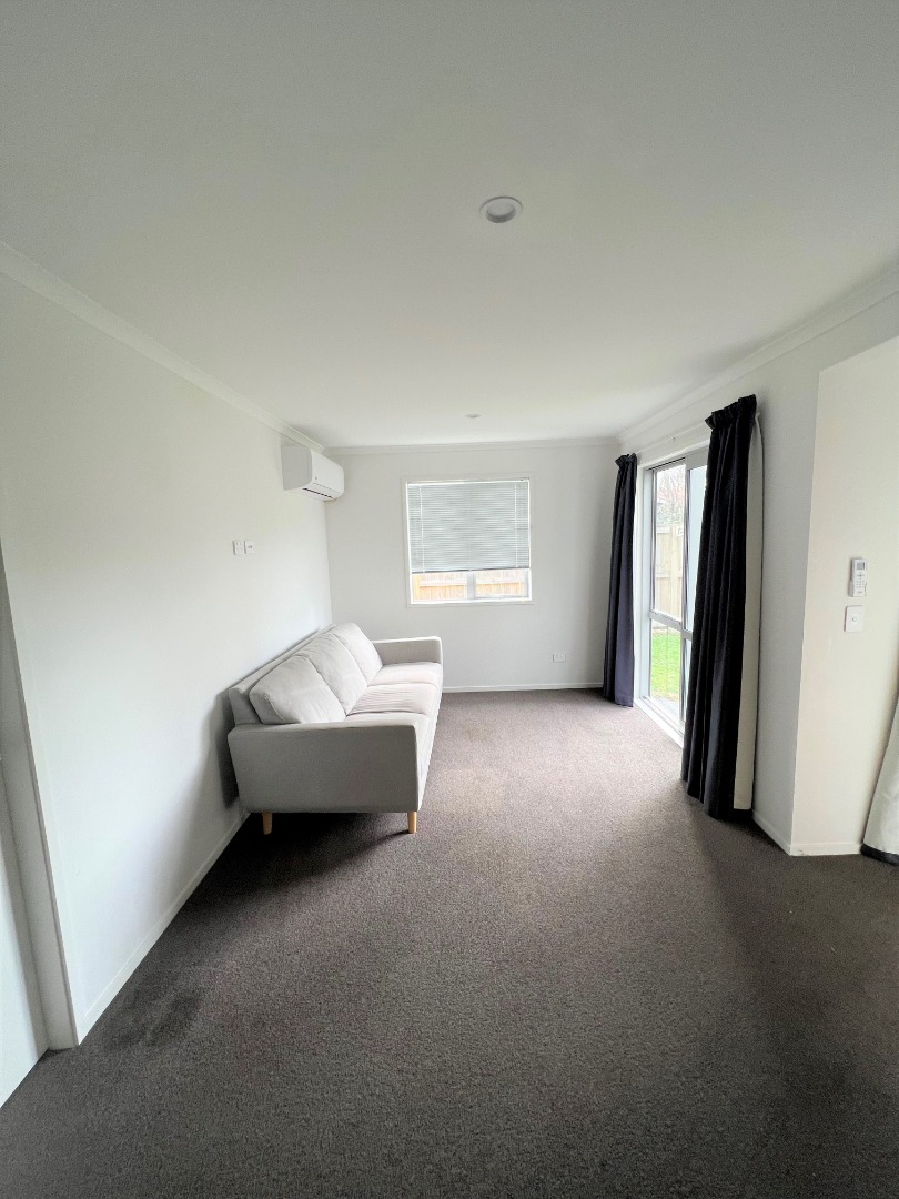 31 Sandleigh Road (Room D)