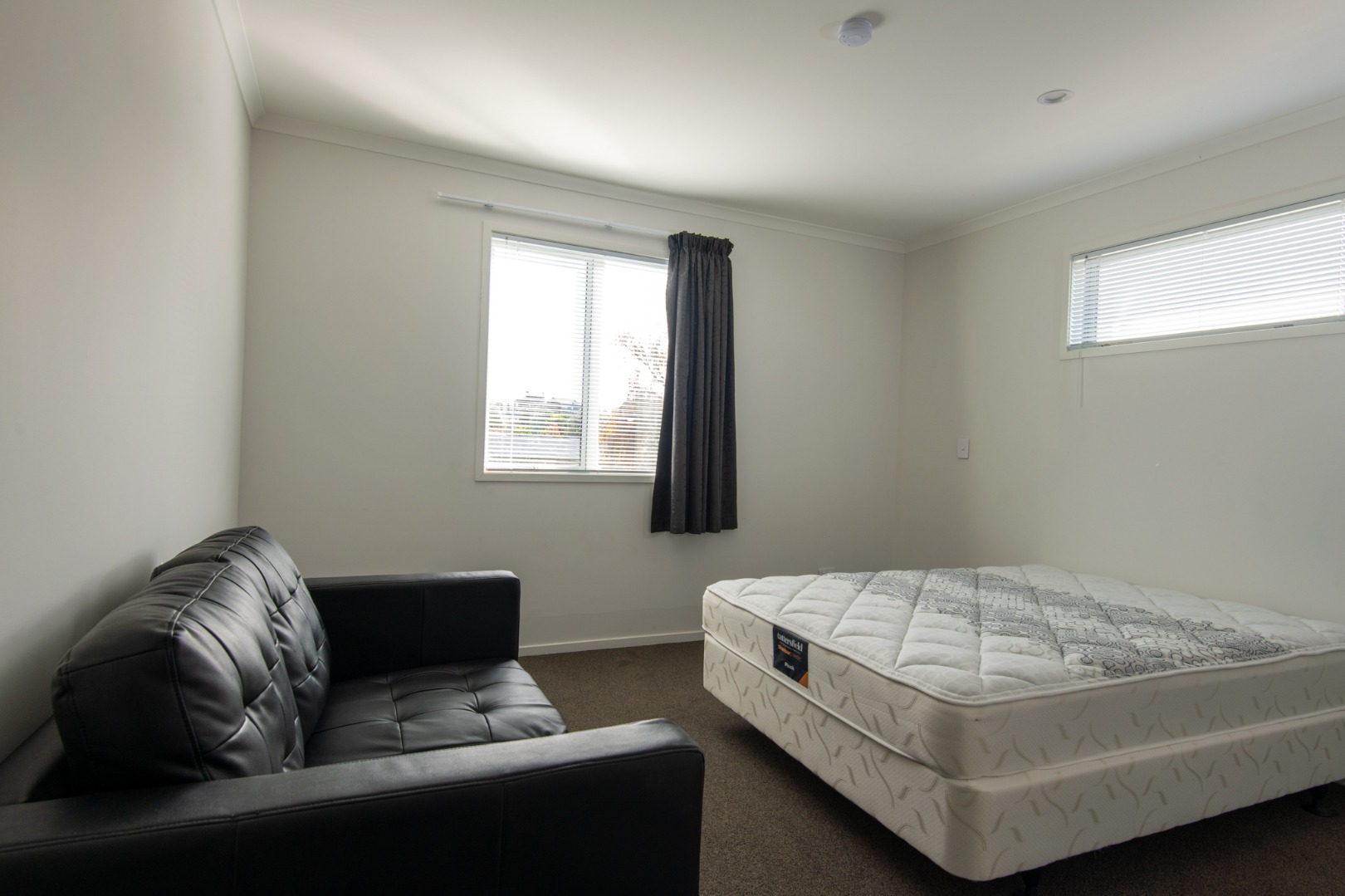 31 Sandleigh Road (Room D)