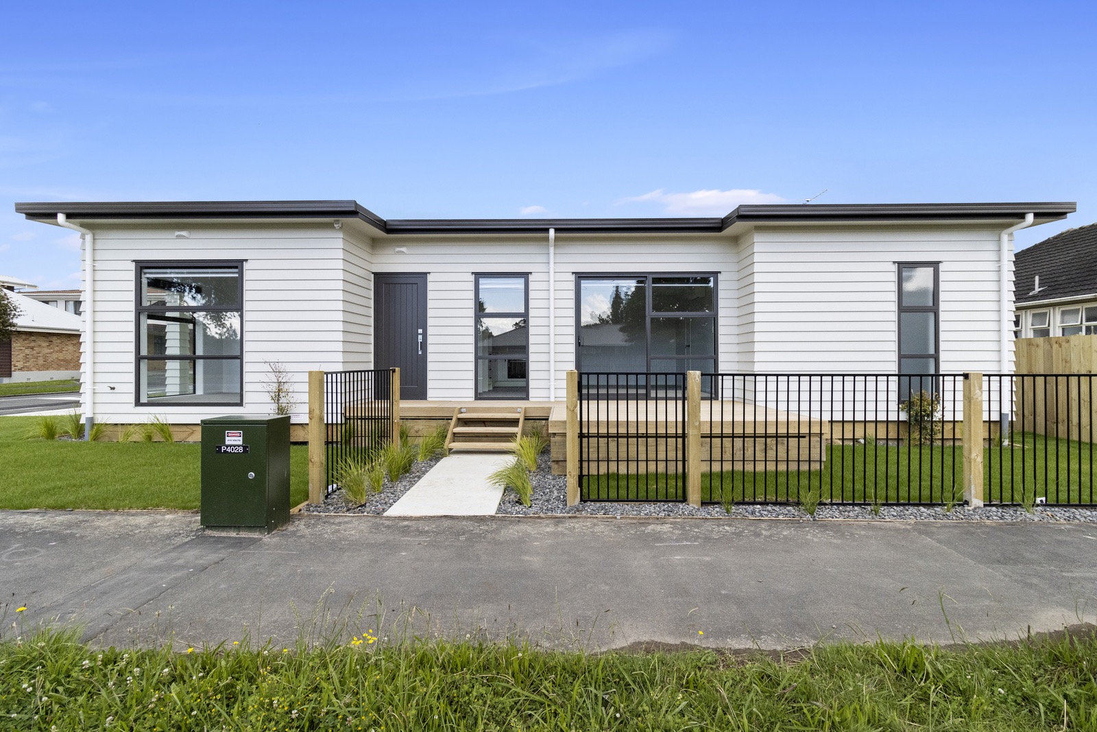 1/2 Searancke Place — image 1