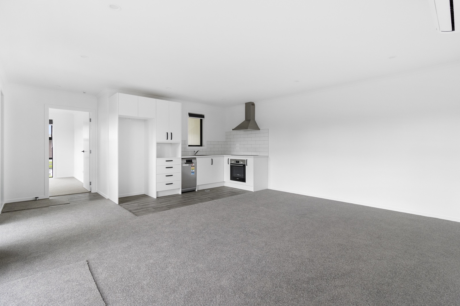 1/2 Searancke Place — image 3