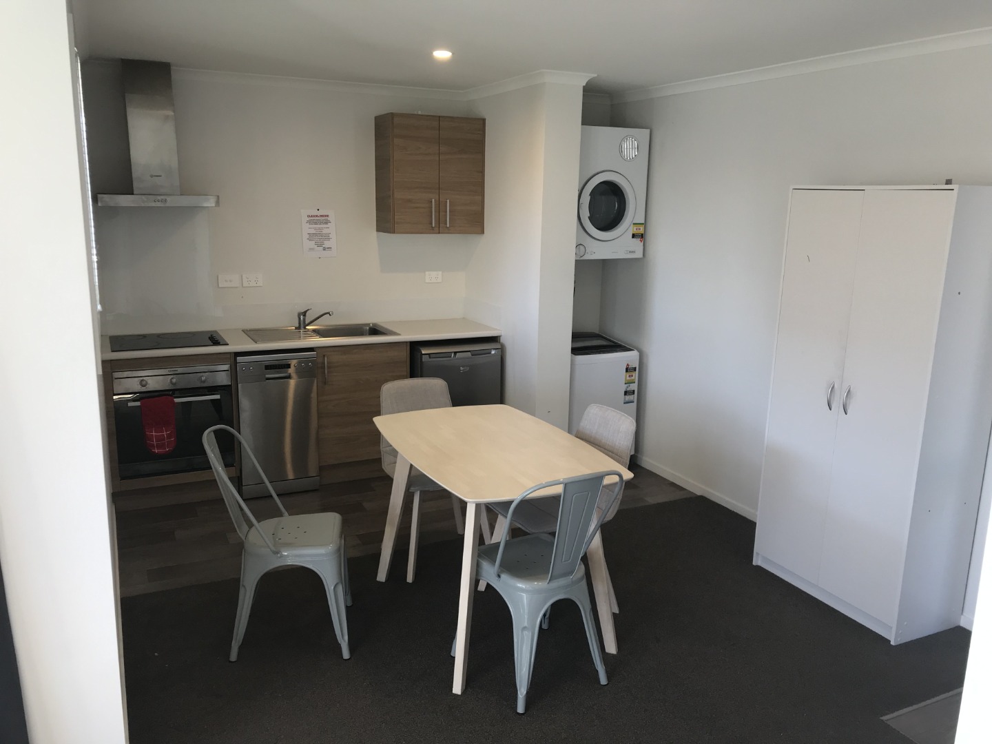 1/28 Beatty Street (Room A)