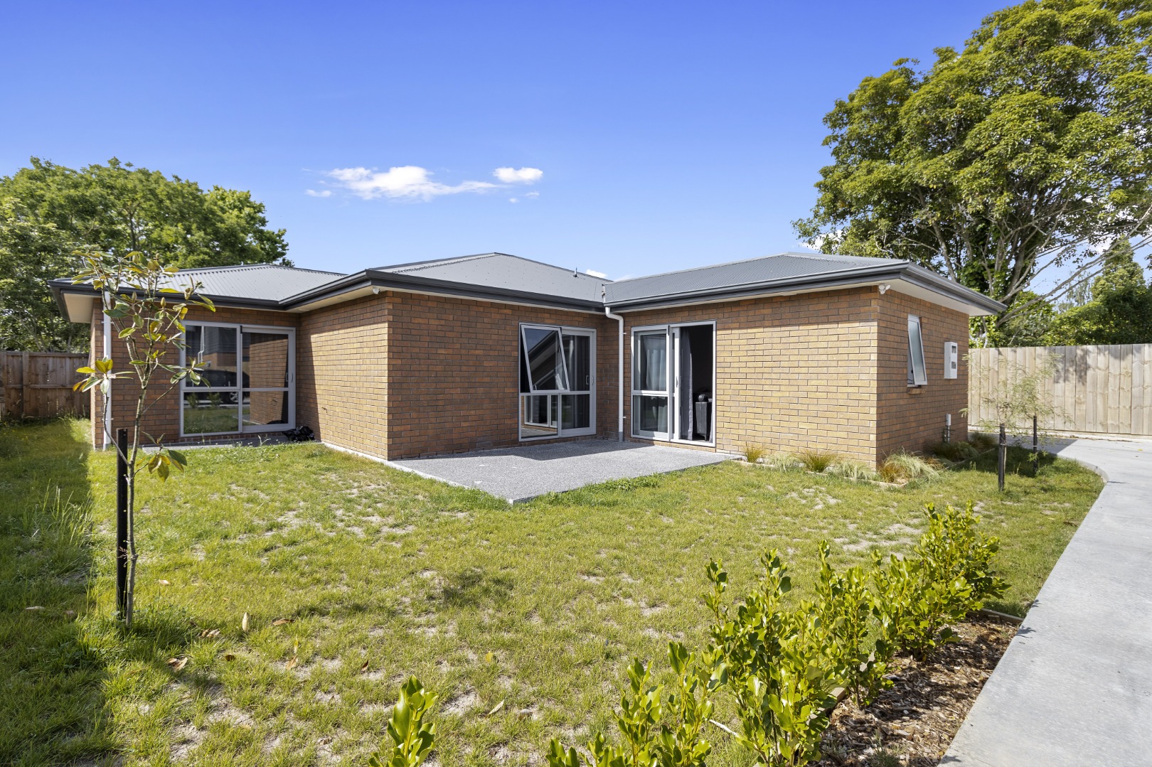 3/5 Mount View Road (Room D)