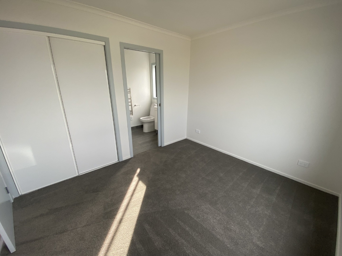 11 Bittern Road — image 7