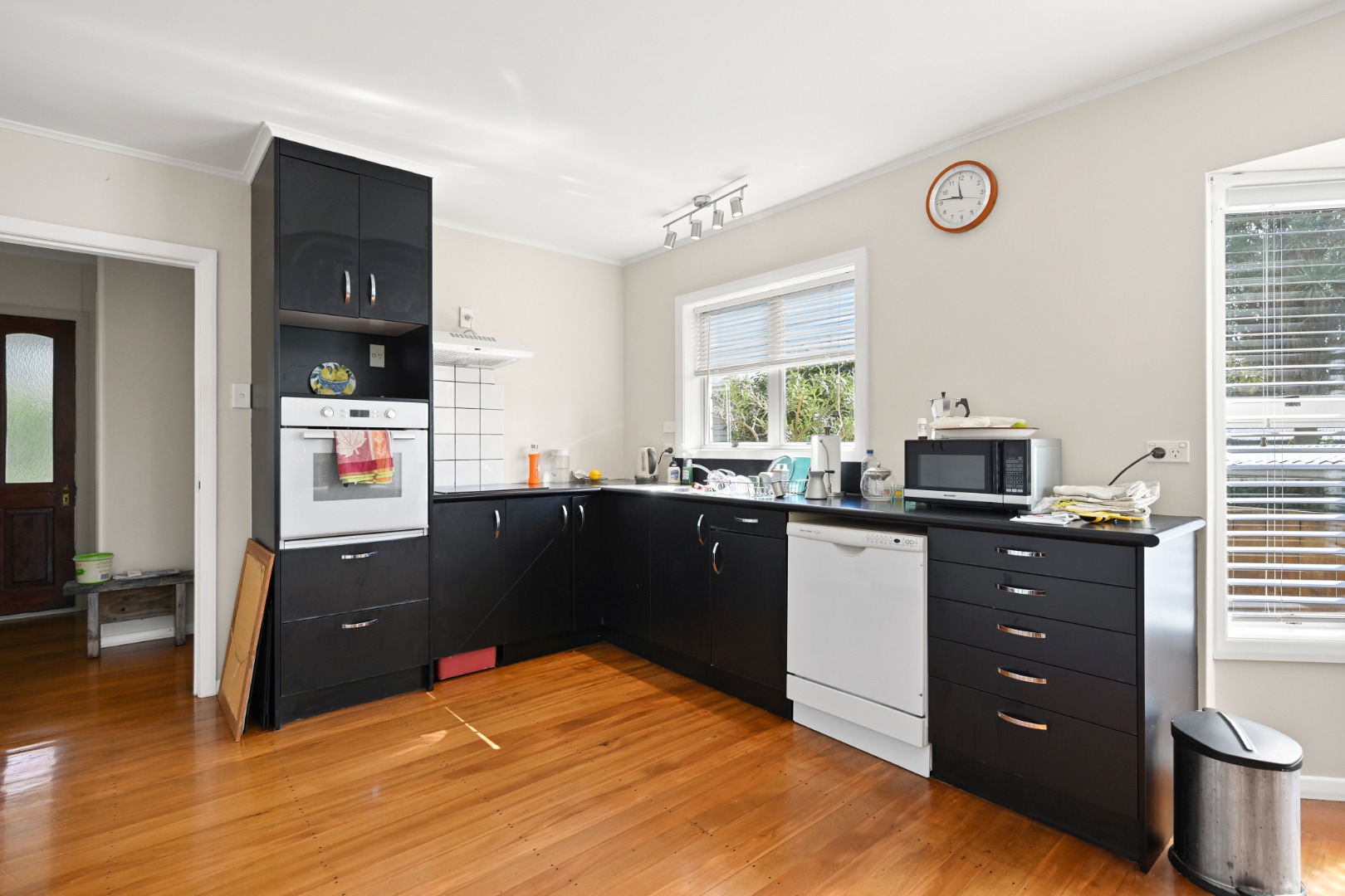 38 Robinson Street — image 4